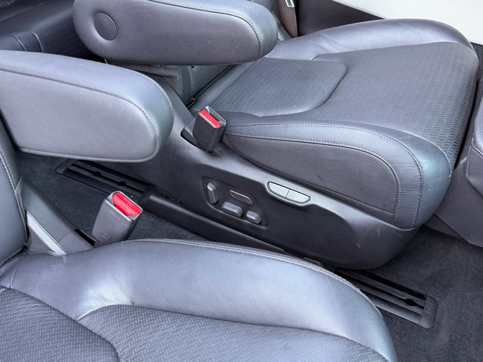 Used 2022 Kia Carnival SX Prestige FWD image 35