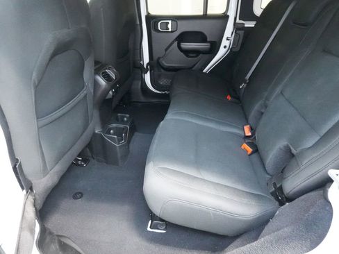 Used 2019 Jeep Wrangler Unlimited Sport image 18
