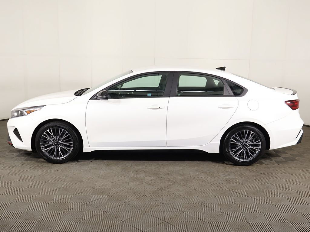 Used 2024 Kia Forte GT-Line FWD image 16