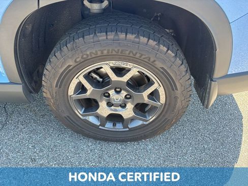 Used 2025 Honda Pilot TrailSport image 4