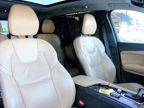 Used 2016 Volvo XC90 T6 image 18