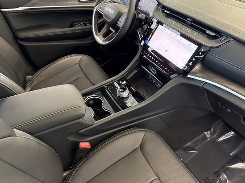 New 2026 Jeep Grand Cherokee L Limited AWD/4WD image 16