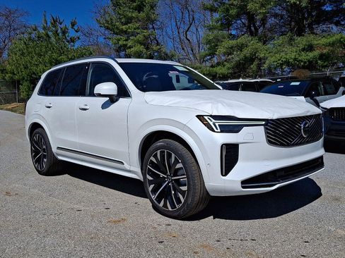 New 2026 Volvo XC90 T8 Plus w/ Protection Package Premier AWD/4WD image 1