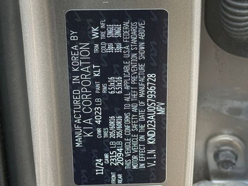 Used 2025 Nissan Sentra SV FWD image 29