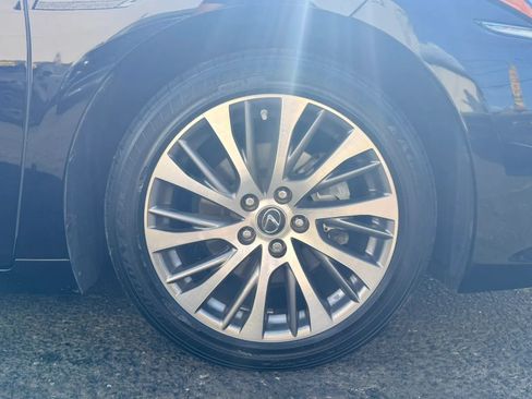 Used 2021 Lexus ES 300h w/ Premium Package FWD image 30
