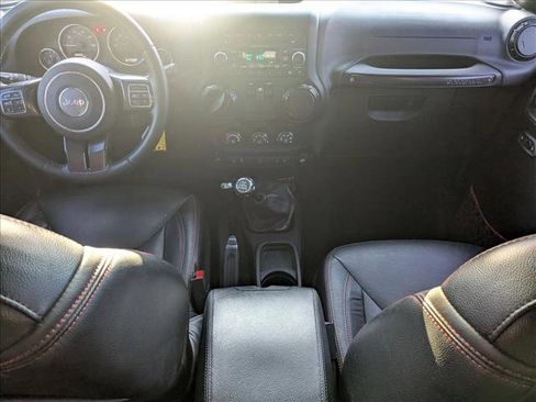 Used 2017 Jeep Wrangler Rubicon image 15