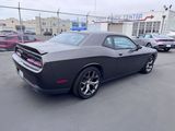 Used 2015 Dodge Challenger SXT image 3