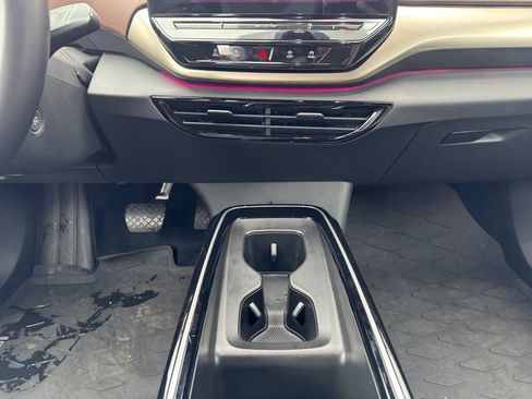 Used 2024 Volkswagen ID.4 2WD image 11