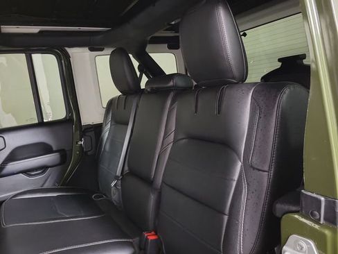 Used 2021 Jeep Wrangler Unlimited Sahara AWD/4WD image 12