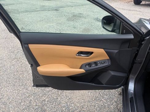 Used 2021 Nissan Sentra SV w/ SV Premium Package FWD image 12