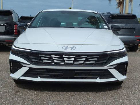 New 2026 Hyundai Elantra SEL Sport FWD image 10
