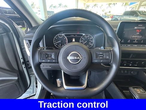 Used 2024 Nissan Rogue S image 15