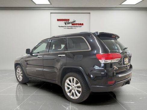 Used 2017 Jeep Grand Cherokee Limited w/ Trailer Tow Group IV AWD/4WD image 3