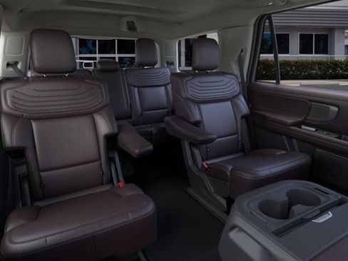 New 2026 Ford Expedition Platinum w/ Platinum Ultimate Package AWD/4WD image 11