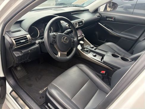 Used 2014 Lexus IS 250 RWD image 12