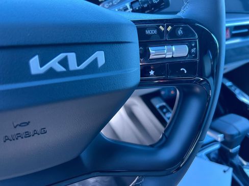 New 2026 Kia Sorento SX AWD/4WD image 18