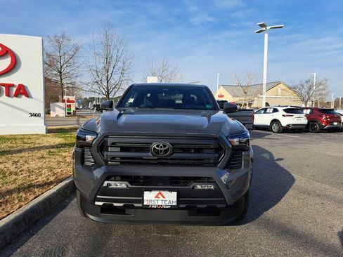 New 2026 Toyota Tacoma SR5 image 3