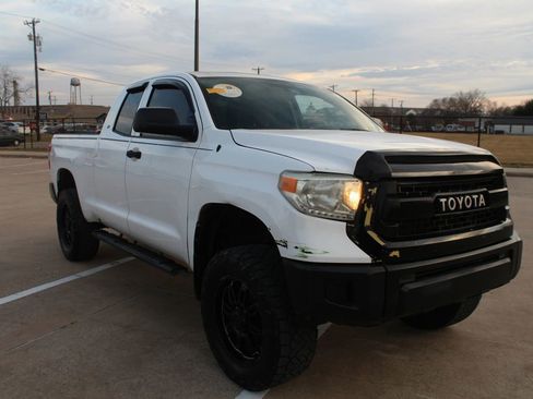 Used 2014 Toyota Tundra SR image 3