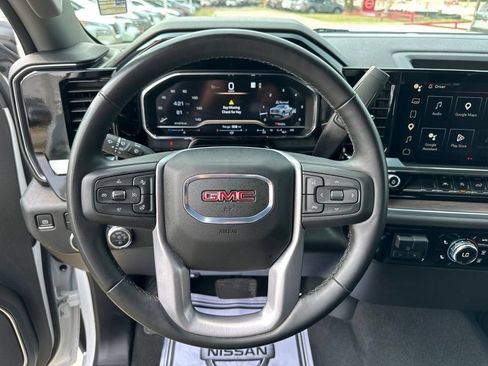 Used 2025 GMC Sierra 1500 SLT AWD/4WD image 27
