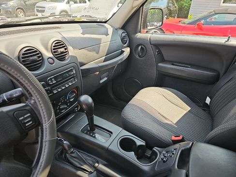 Used 2004 Jeep Liberty Sport w/ PWR Convenience Group AWD/4WD image 11
