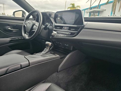 Used 2022 Lexus ES 250 w/ Premium Package image 12