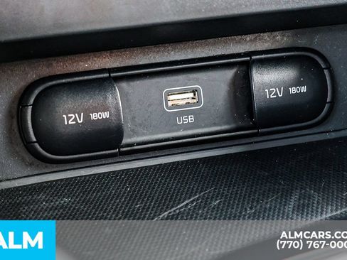 Used 2025 Kia Soul LX w/ LX Technology Package FWD image 40