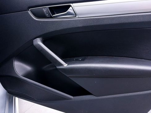 Used 2019 Volkswagen Passat 2.0T Wolfsburg FWD image 30