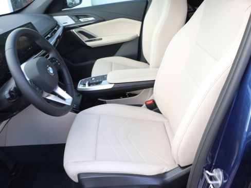 Certified 2025 BMW X1 xDrive28i w/ Convenience Package image 15