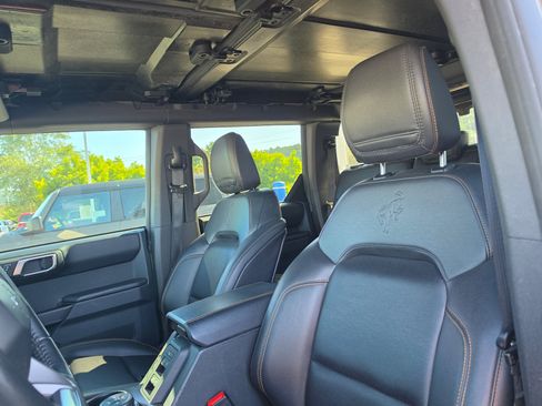 Used 2024 Ford Bronco Badlands AWD/4WD image 12