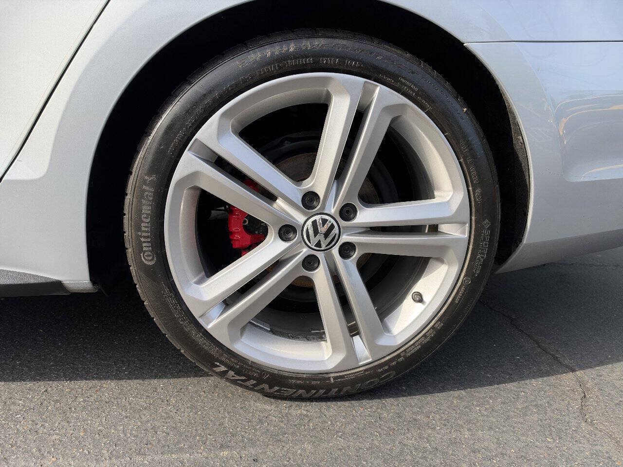 Used 2015 Volkswagen Jetta GLI SE FWD image 20