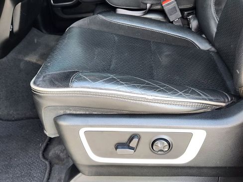 Used 2019 RAM 1500 Laramie w/ Bed Utility Group AWD/4WD image 8