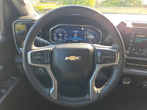 Used 2023 Chevrolet Silverado 1500 LT AWD/4WD image 15