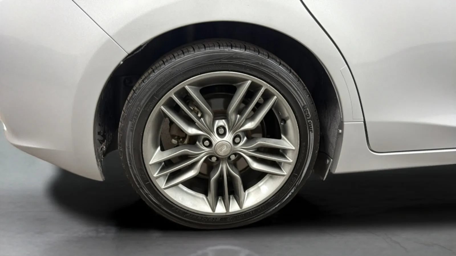 Used 2013 Lexus CT 200h w/ Premium Pkg w/Navigation FWD image 25