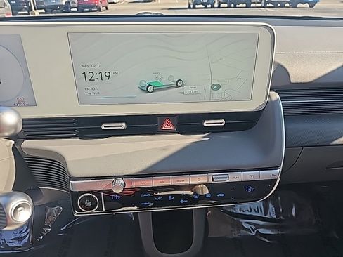 Used 2022 Hyundai Ioniq 5 SEL image 17