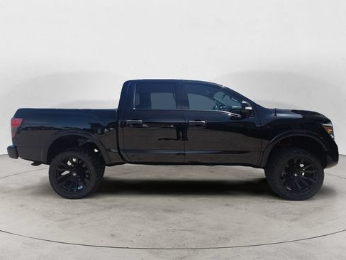 Used 2021 Nissan Titan PRO-4X w/ Pro-4x Convenience Package AWD/4WD image 4