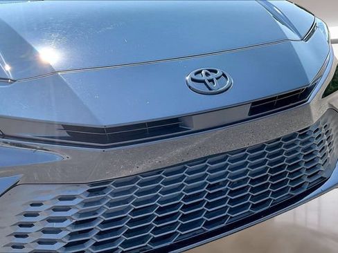 Used 2025 Toyota Camry SE w/ Convenience Package FWD image 26