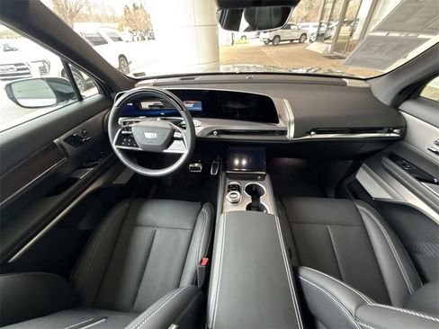 Certified 2026 Cadillac Vistiq Sport image 20