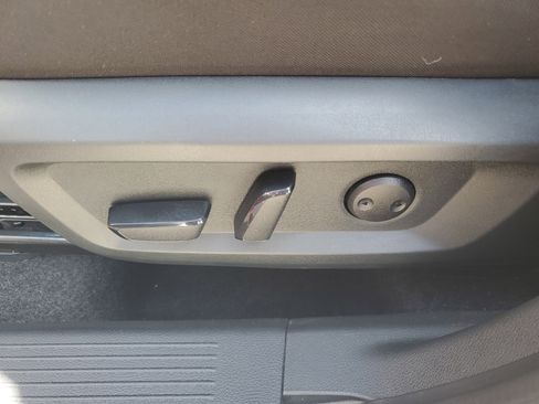 Certified 2024 Nissan Rogue SV FWD image 14