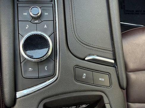 Used 2022 Cadillac XT6 Premium Luxury w/ Technology Package AWD/4WD image 18