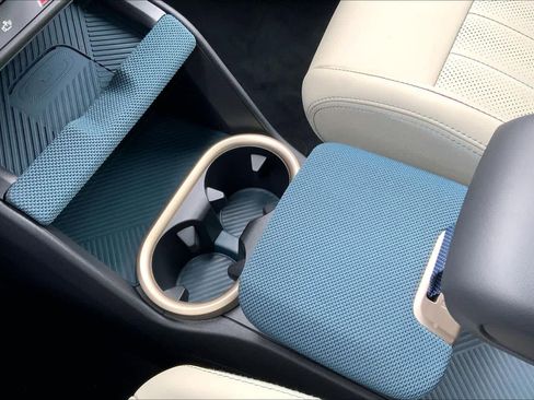 Used 2025 MINI Cooper Countryman S w/ Comfort Package Max image 17