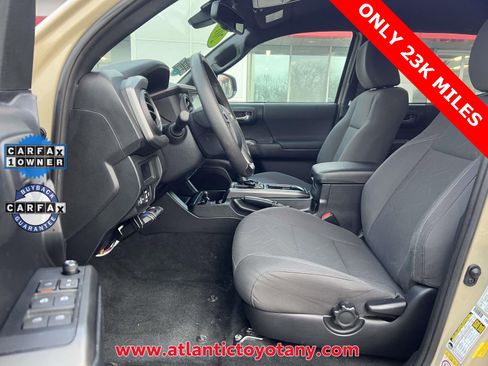 Used 2019 Toyota Tacoma TRD Sport image 16