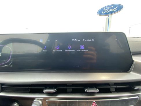 Used 2025 Kia Telluride S FWD image 35