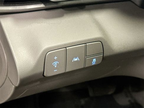 Used 2022 Hyundai Elantra SEL image 10