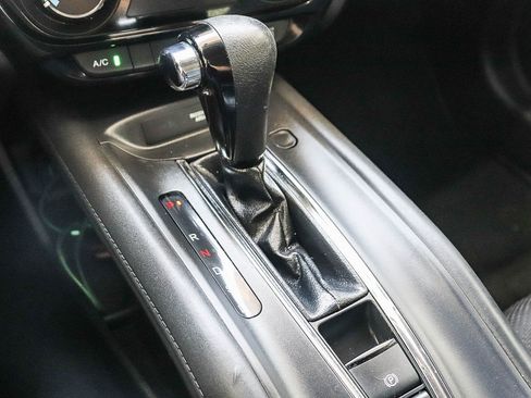 Used 2017 Honda HR-V LX image 26