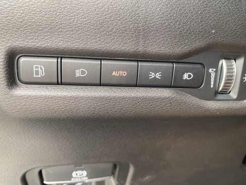 New 2026 Jeep Cherokee Limited image 28