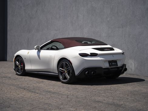 Used 2026 Ferrari Roma Spider RWD image 12