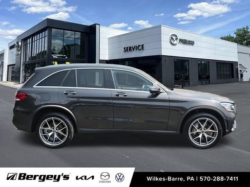 Used 2022 Mercedes-Benz GLC 300 4MATIC image 5