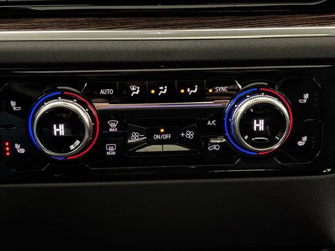 New 2026 GMC Sierra 1500 Elevation w/ Elevation Premium Package image 26