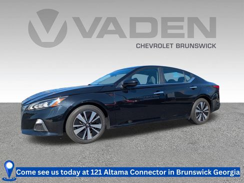 Used 2021 Nissan Altima 2.5 SV image 1