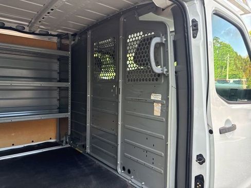 Used 2021 Nissan NV 2500 SV RWD image 23